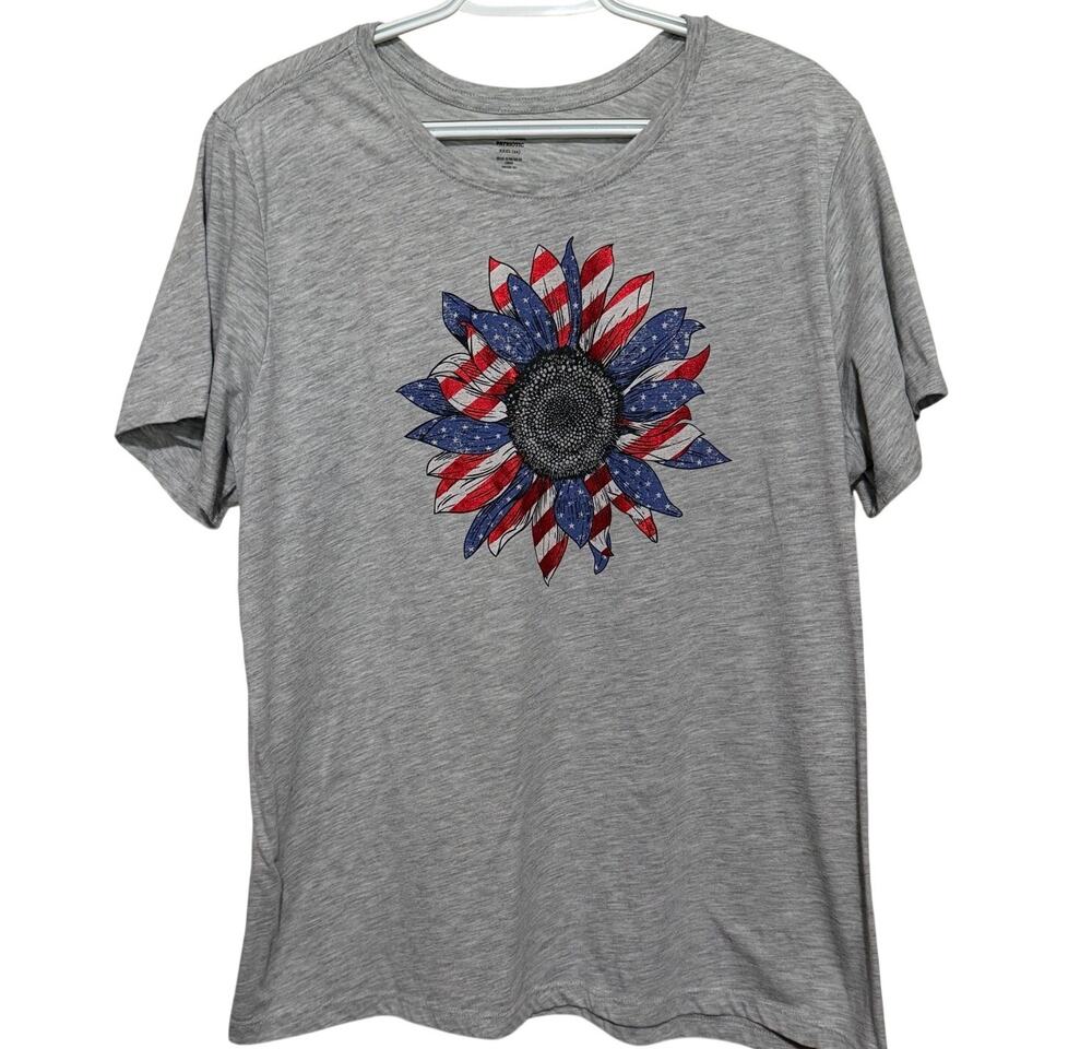 Celebrate Patriotic Women's Gray Red White Blue Sunflower Short Sleeve Tee XXXL